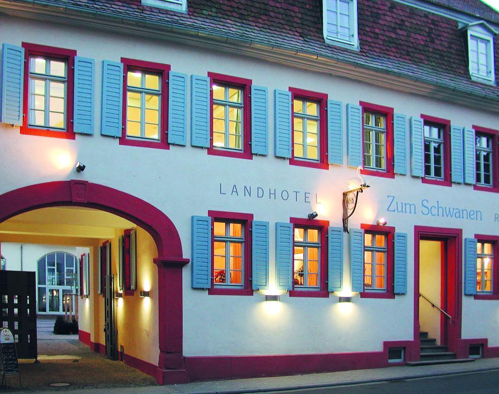 Landhotel Zum Schwanen Mit Restaurant Mona Liza Osthofen Eksteriør billede